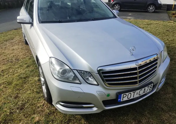 wielkopolskie Mercedes-Benz Klasa E cena 45300 przebieg: 208000, rok produkcji 2010 z Węgliniec